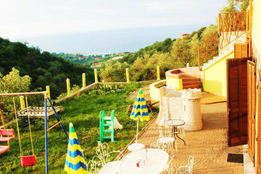 Villa Imperia Империя Экстерьер фото
